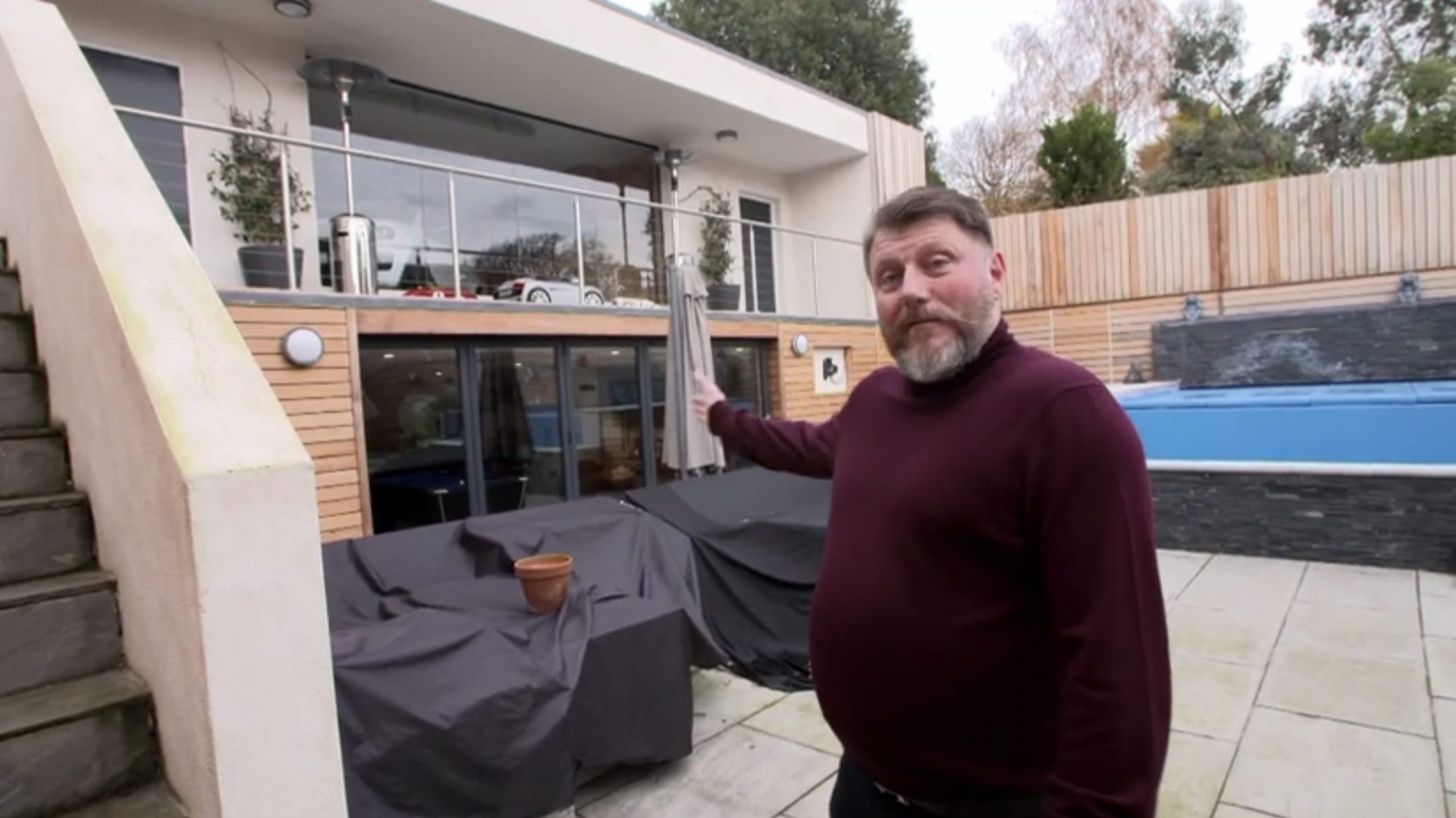 luxury-double-storey-garage